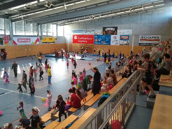 Bild aus dem Bericht Erster Kinderfaschingsball