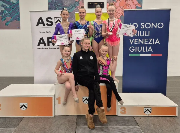 Sechs Sportgymnastinnen des TSV Friedberg stellten sich erfolgreich der internationalen Konkurrenz beim Turnier in Italien. hinten von links: Alea Aksoy, Milana Brichka, Daryna Riabtseva, Lia Siebert vorne von links: Melissa Nuss, Luzie Riva Lampe, Xenia Siebert Foto: Sylvia Basch