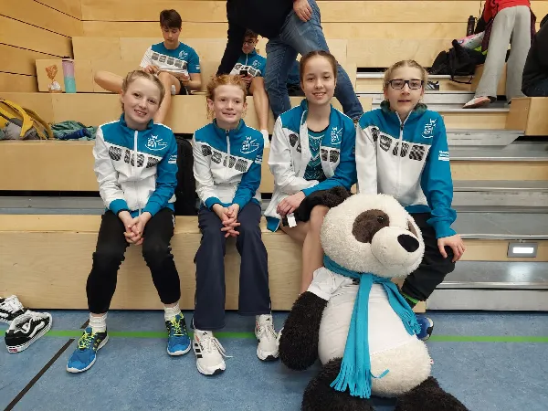 Das Nachwuchsquartett Amelie Pamer, Lisa Marie Rank, Alexandra Wachtel und Camille Bidmon machte dem TSV Friedberg mit ihren Erfolgen beim Bayern Cup im Trampolinturnen alle Ehre (Foto: Marc Kimmel)